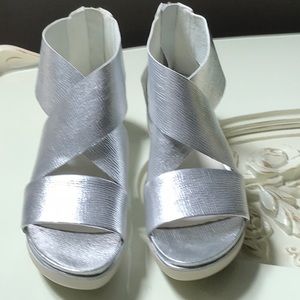 Eileen Fisher NEW Silver Sandals